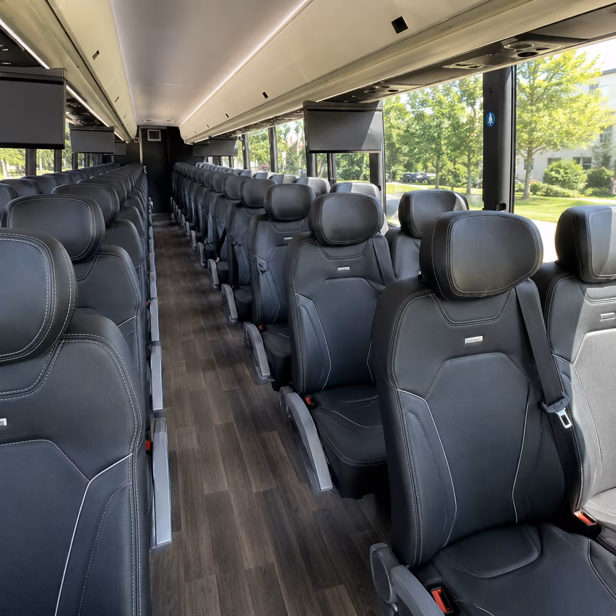 charter buses to naval station everett and joint base lewis mcchord