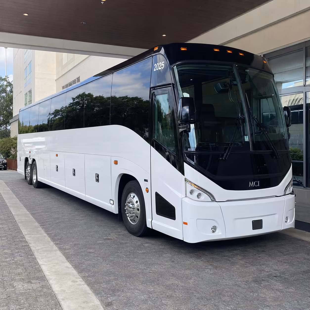 everett charter bus rental fleet