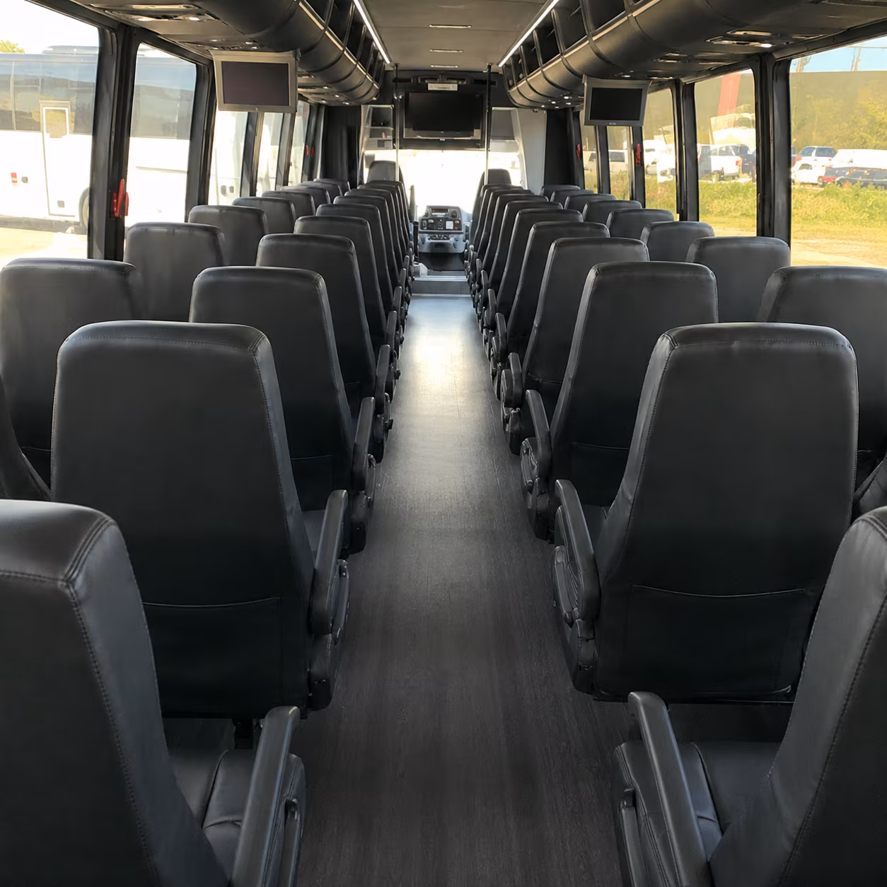 federal way comfortable charter buses for government military personnel