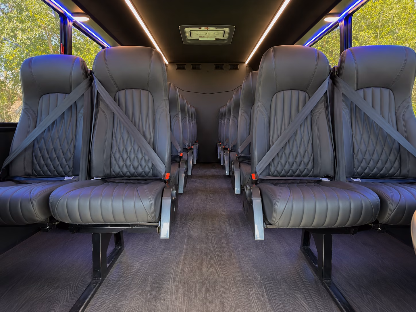 federal way concert bus rentals for groups and fans