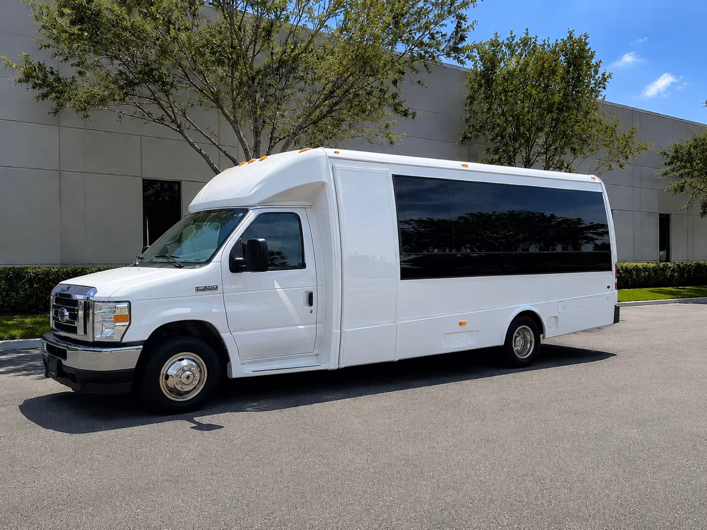 how starting location and deadhead miles affect charter bus rates in bothell