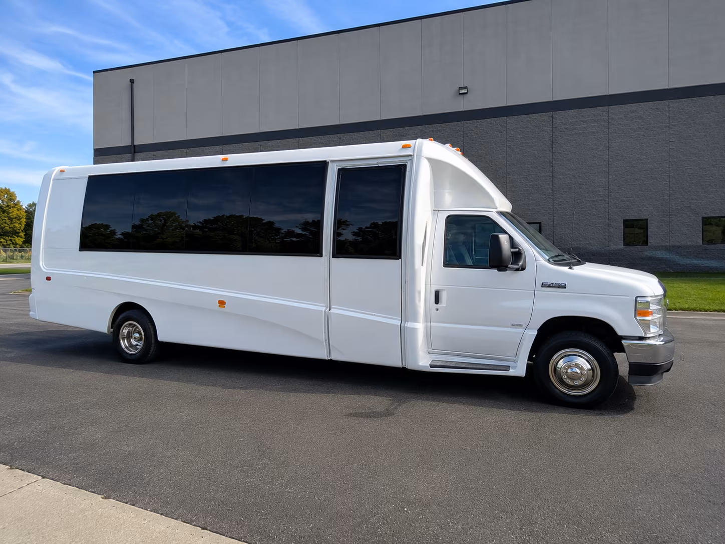 how the type of bus you choose changes the price in bothell washington
