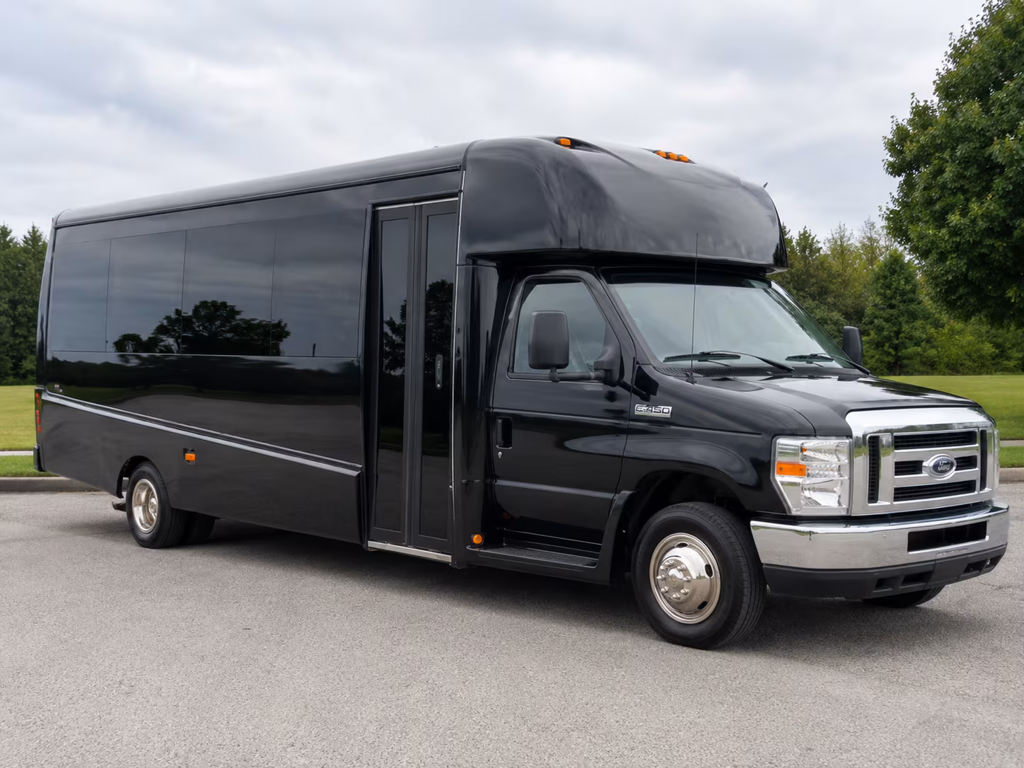 redmond professional employee shuttle bus rentals in redmond