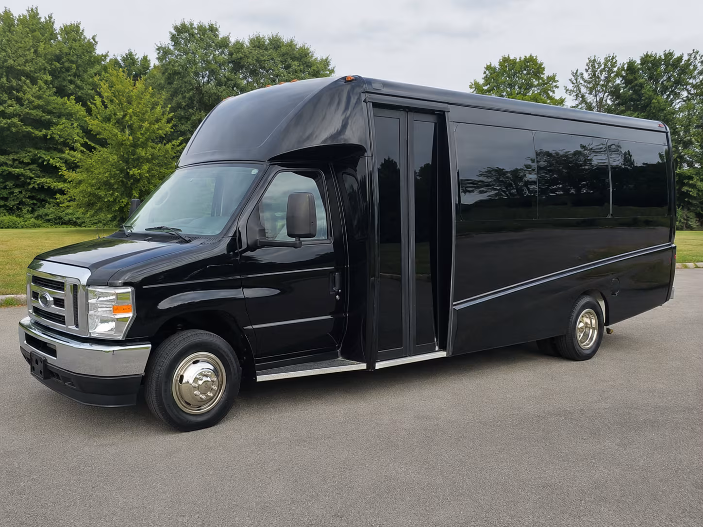 renton government military charter bus services